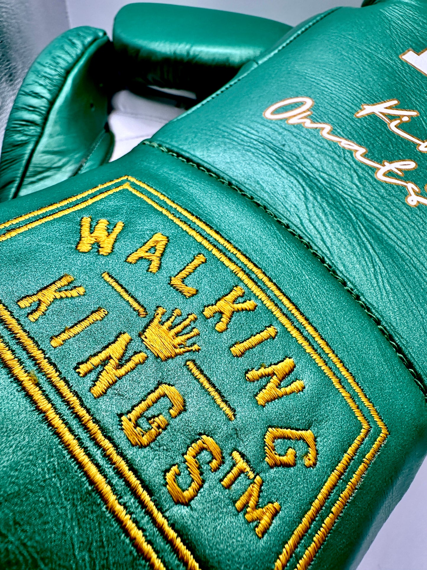 Custom boxing gloves - Cow hide