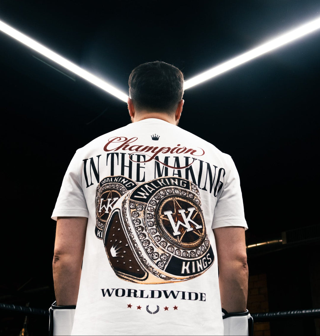 White tshirt, champion rings 